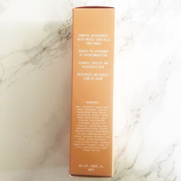 NIB KOA LIFE Vitamin C Brightening Facial Cleanser & Lip Treatment Bundle - Picture 9 of 12